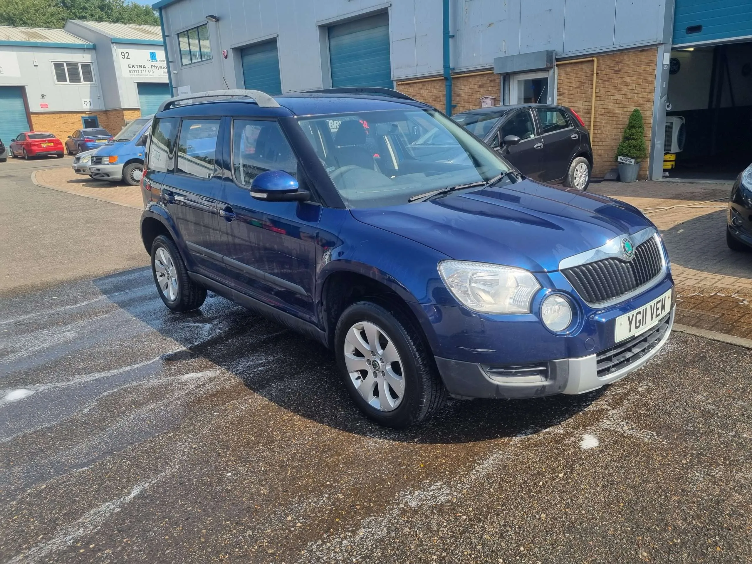Skoda Yeti 2011 Blue (1)